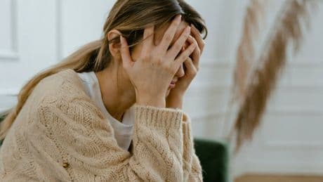 Sandra Giménez, neurofisióloga: "Si a las dos semanas sigues sufriendo porque has comenzado a trabajar, eso ya denota un listón de ansiedad de base"