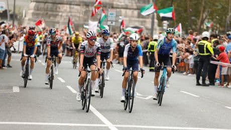 Una protesta contra el equipo israelí detiene la Vuelta y la deja sin vencedor de etapa