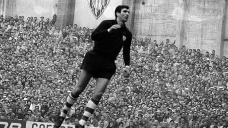 Fútbol y monogamia: el selecto club de las bodas de plata