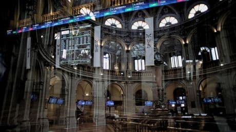 El Ibex 35 arranca agosto con una de medio punto por los aranceles de Trump