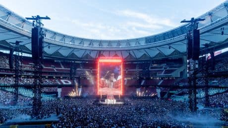 Críticas al concierto de Lola Índigo en el Metropolitano: &quot;No pudimos ver nada, una pantalla enorme tapada, y el sonido horrible&quot;