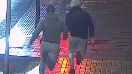 Phone thief caught in under 60 seconds by undercover police