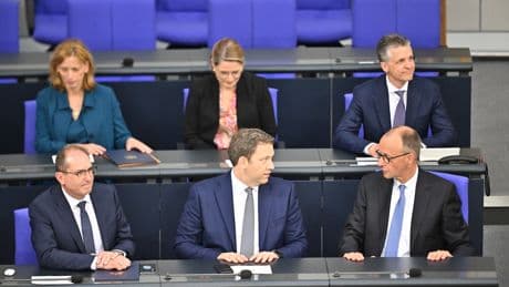 Erstes Zeugnis für Merz-Klingbeil-Team: So beurteilen Bürger die neue Regierung