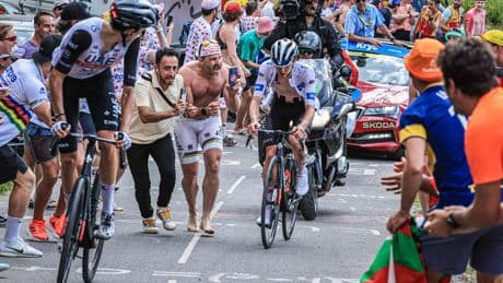 Tadej Pogacar wil mede door reclameblok Eurosport revanche nemen op Jonas Vingegaard: ’Vervelend om dat elke keer te horen’