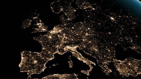 L'Europe doit-elle se doter de sa propre dissuasion nucléaire face à la Russie? Si oui, en est-elle capable?