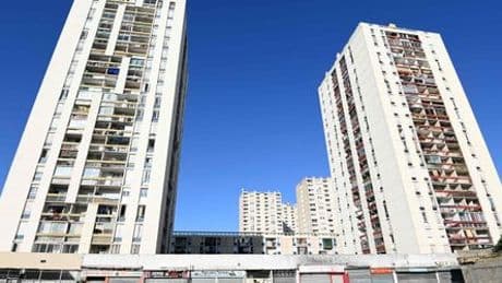 Frankreich: Städte verhängen Ausgangssperren für Minderjährige