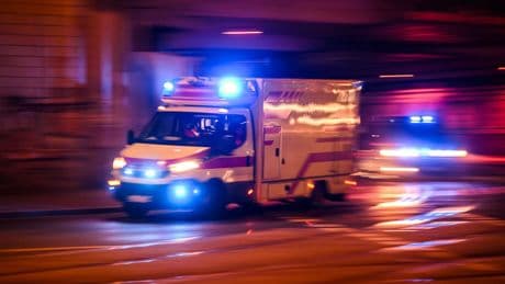 Femizid im Schwarzwald  - Mann wirft Freundin vom Balkon – tot!