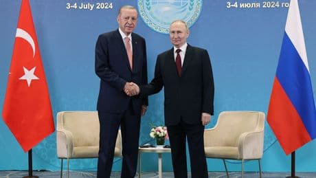 Erdoğan ile Putin arasında kritik görüşme! "Türkiye, müzakerelere ev sahipliği yapmaya hazır"