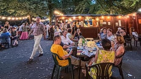 Weinbrunnen am Rüdesheimer Platz: Winzer-Kampf führt zum Erfolg