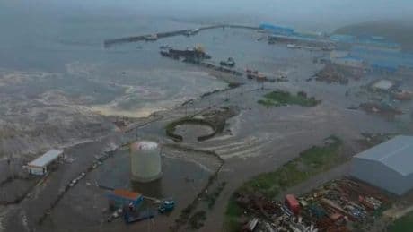 Tsunami-Warnung: Überschwemmungen nach Erdbeben vor Russlands Küste