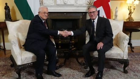 Starmer meets Palestinian Authority president Abbas at No 10
