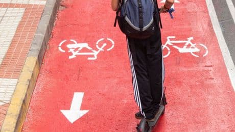 Un niño de 13 años muere tras caerse con un patinete en Fuerteventura