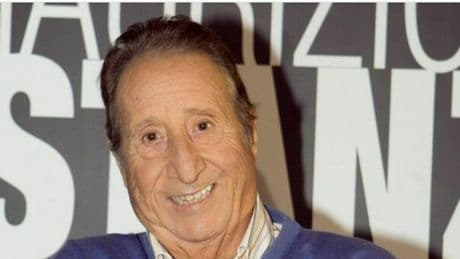 Alvaro Vitali, come è morto. L'amico Claudio Di Napoli: «Se n'è andato sui gradini di casa, stava soffrendo come un cane»