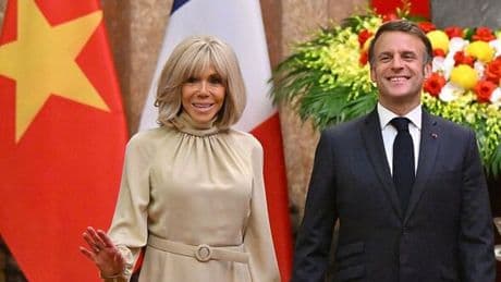 Macron's press team in chaos after lying about Brigitte slap footage in French 'balls up'