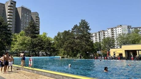 Frieren im Freibad trotz Hitze? „Es könnte viel schlimmer sein“