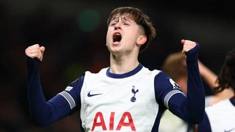 Mikey Moore: Tottenham confirm new contract for highly rated young star