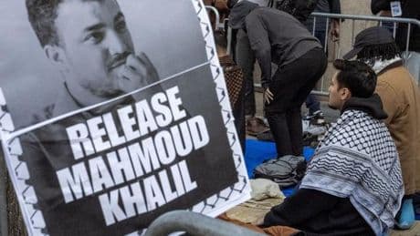 Mahmoud Khalil, étudiant propalestinien de l’université Columbia, est expulsable, décide un juge américain