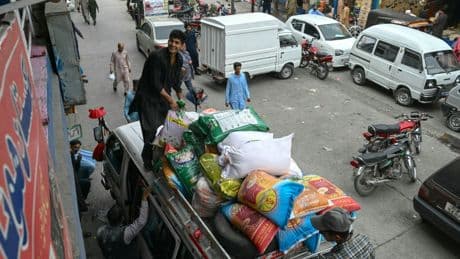 Cachemire : le Pakistan appelle à « stocker la nourriture » après de nouveaux tirs avec l'Inde