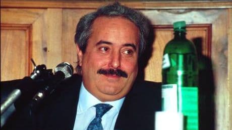Senza le periferie la mafia è più debole