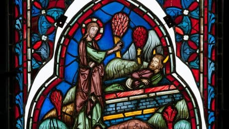 Claire Babet, une vitrailliste haute en couleur à la Sainte-Chapelle