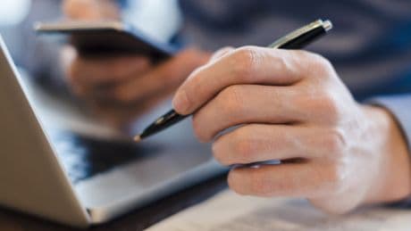 Geld bei Versicherungen sparen: Die besten Tipps für günstige Tarife