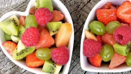 La fruta que ayuda a estabilizar el azúcar, reduce el riesgo de infarto y es antiinflamatoria