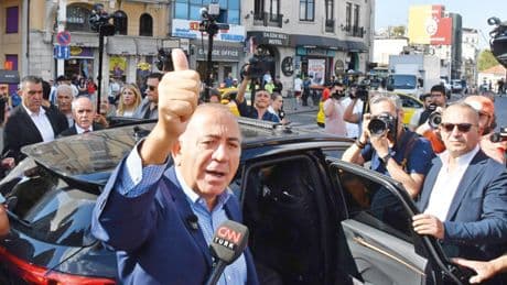 "CHP yazan her yer bizim"