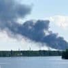 Feuer in Haselhorst: Riesige Rauchwolke: Brand in Spandauer Kleingartensiedlung