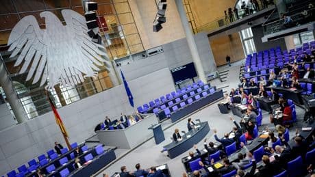 Verteidigungsministerium will 81 größere Beschaffungsvorhaben genehmigen lassen