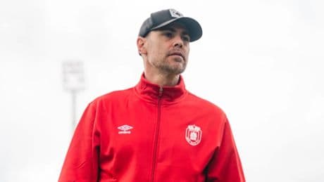Víctor Valdés rompe su contrato con el Ávila tras dirigir tan solo cuatro partidos