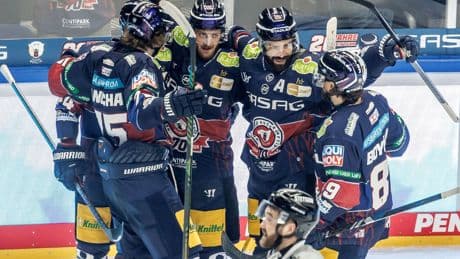 DEL-Playoff-Finale: Köln nicht konkurrenzfähig: Berlin wieder Eishockey-Meister