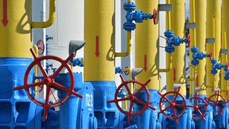 Guerre en Ukraine : l’Europe fermera le robinet du gaz et du pétrole russe en 2027