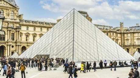 Louvre : Rachida Dati lance un concours international d’architecture pour rénover le musée