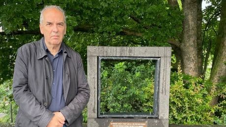 Nieuwe plaquette bij John Frostbrug in Arnhem losgerukt: 'Onbegrijpelijk'