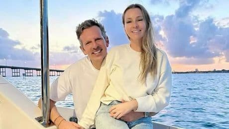 Joaquín Prat se casa: así es Alexia Pla, la enfermera que ha conquistado al presentador