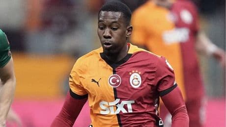 Galatasaray'a iyi haber! Lisansı çıkarılmayan Carlos Cuesta'ya talip var