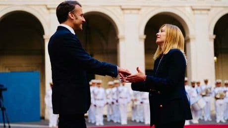 Meloni-Macron, dagli screzi al quasi amici: la pace nel nome di Trump