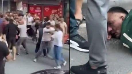 Sokak ortasında dehşet! Kız arkadaşını bıçaklayan zanlıyı mahalleli linç etti