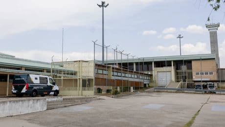 Así será la vida de Cerdán en prisión: alarma a las 7.30h, cubiertos de plástico, ducha en la celda y un máximo de 100 euros semanales