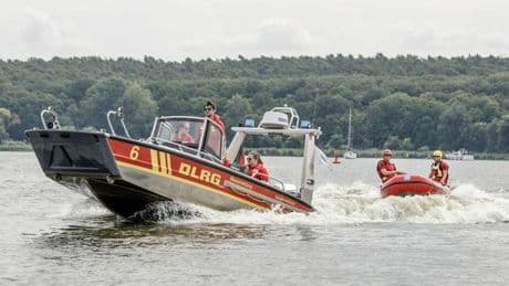 Rettungseinsatz: Suche nach untergegangener Person im Tegeler See