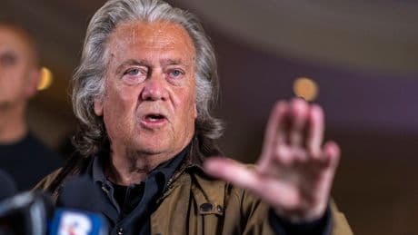 „Das alles macht keinen Sinn“: Steve Bannon kritisiert Buchführung von Musk-Behörde