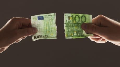 Geldschein ist angerissen: Kann man damit noch bezahlen?
