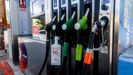El precio del diésel suma su sexta caída consecutiva y registra un nuevo mínimo