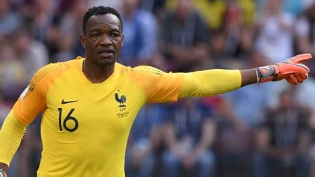 Frankreich: Torhüter Steve Mandanda beendet Karriere
