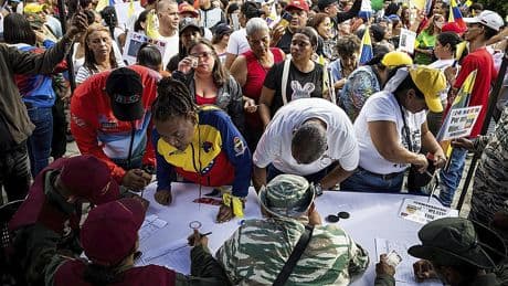 El régimen de Maduro se prepara para la guerra con EEUU: "Lucharemos si se atreven a poner un pie en Venezuela"