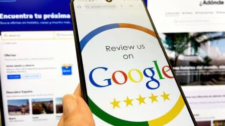 Del boca a boca al ‘click’: así influyen las plataformas de reseñas en las decisiones de los usuarios