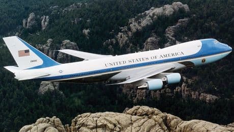 El extra presupuestario del Air Force One: un millonario manual de vuelo