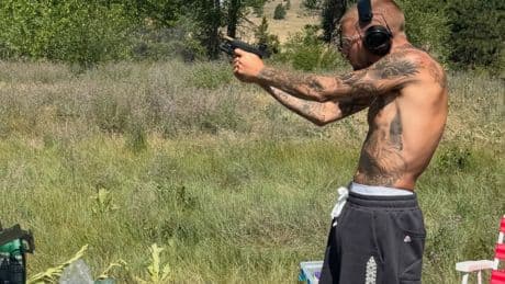Schweres Geschütz: Justin Bieber zeigt sein Faible für Waffen – nicht alle reagieren begeistert