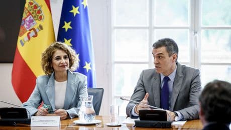 Sánchez no acudirá al funeral del Papa Francisco y envía a Díaz y a Montero