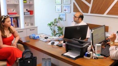 ‘Göbeğimde şişlik var’ dedi, doktorlar şoke oldu! Fark etmeden günlerce taşıdı